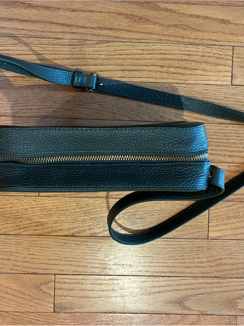 Cuyana Dark Green Pebbled Leather Crossbody Bag - Picture 2 of 3